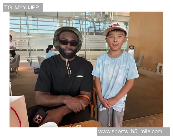 杰伦布朗首节火力全开半场狂砍20分助力球队表现出色